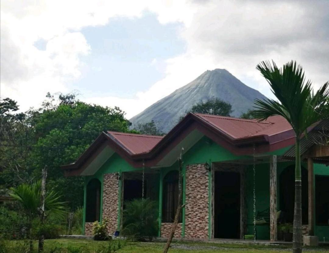Bamboo Arenal Apartment La Fortuna ภายนอก รูปภาพ