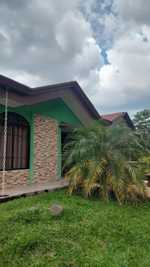 Bamboo Arenal Apartment La Fortuna ภายนอก รูปภาพ